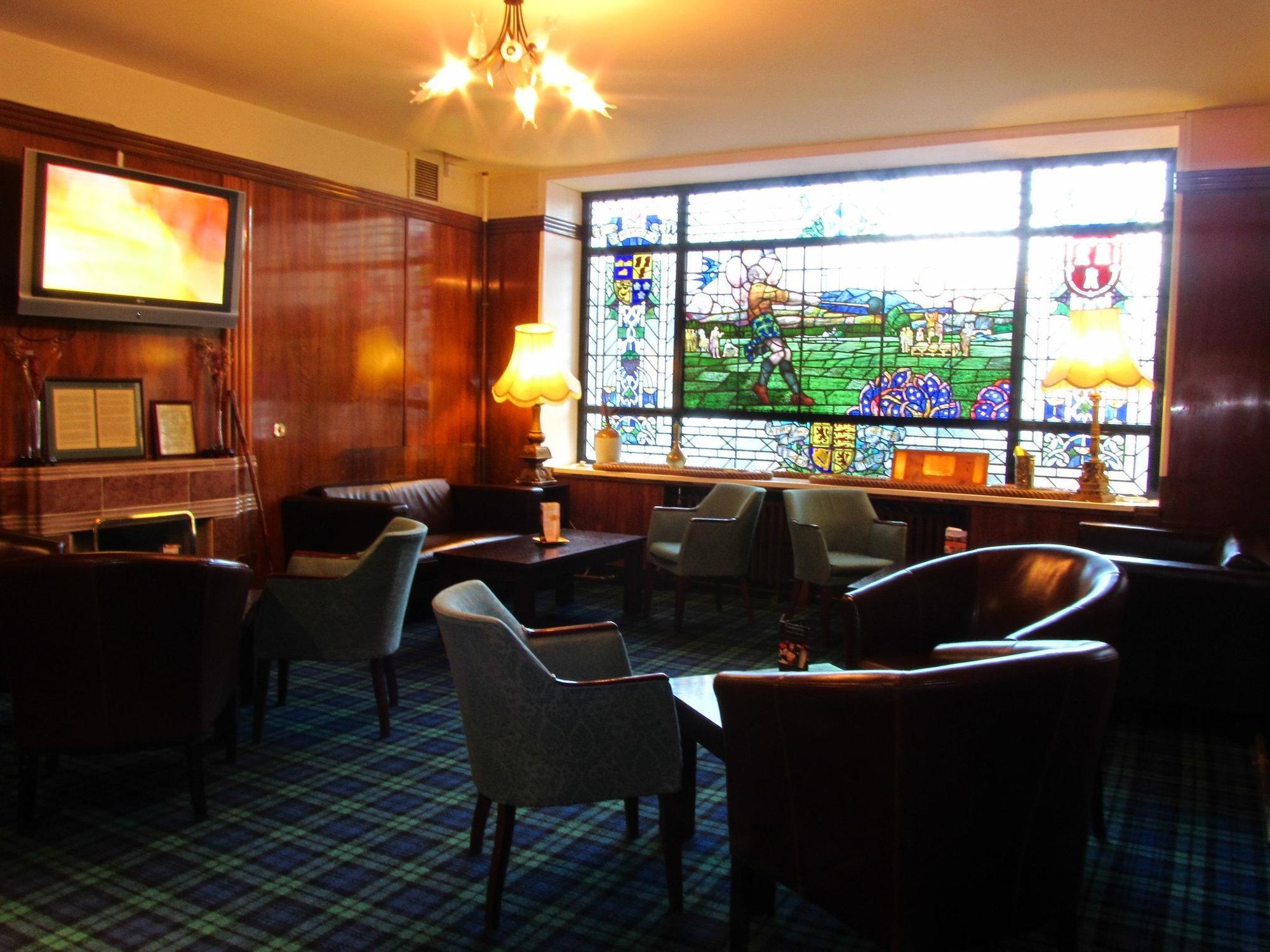 Huntly Arms Hotel Aboyne Exterior foto
