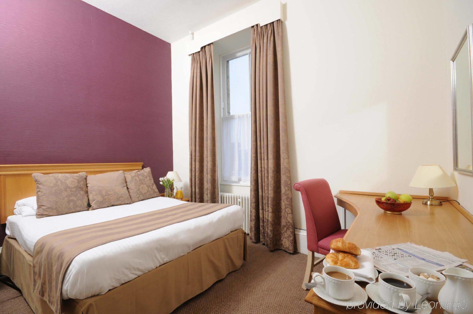 Huntly Arms Hotel Aboyne Habitación foto